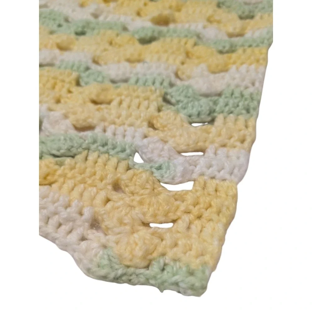 Handmade Crochet Baby Blanket Yellow Green White Shell Stitch Pastel 36x48